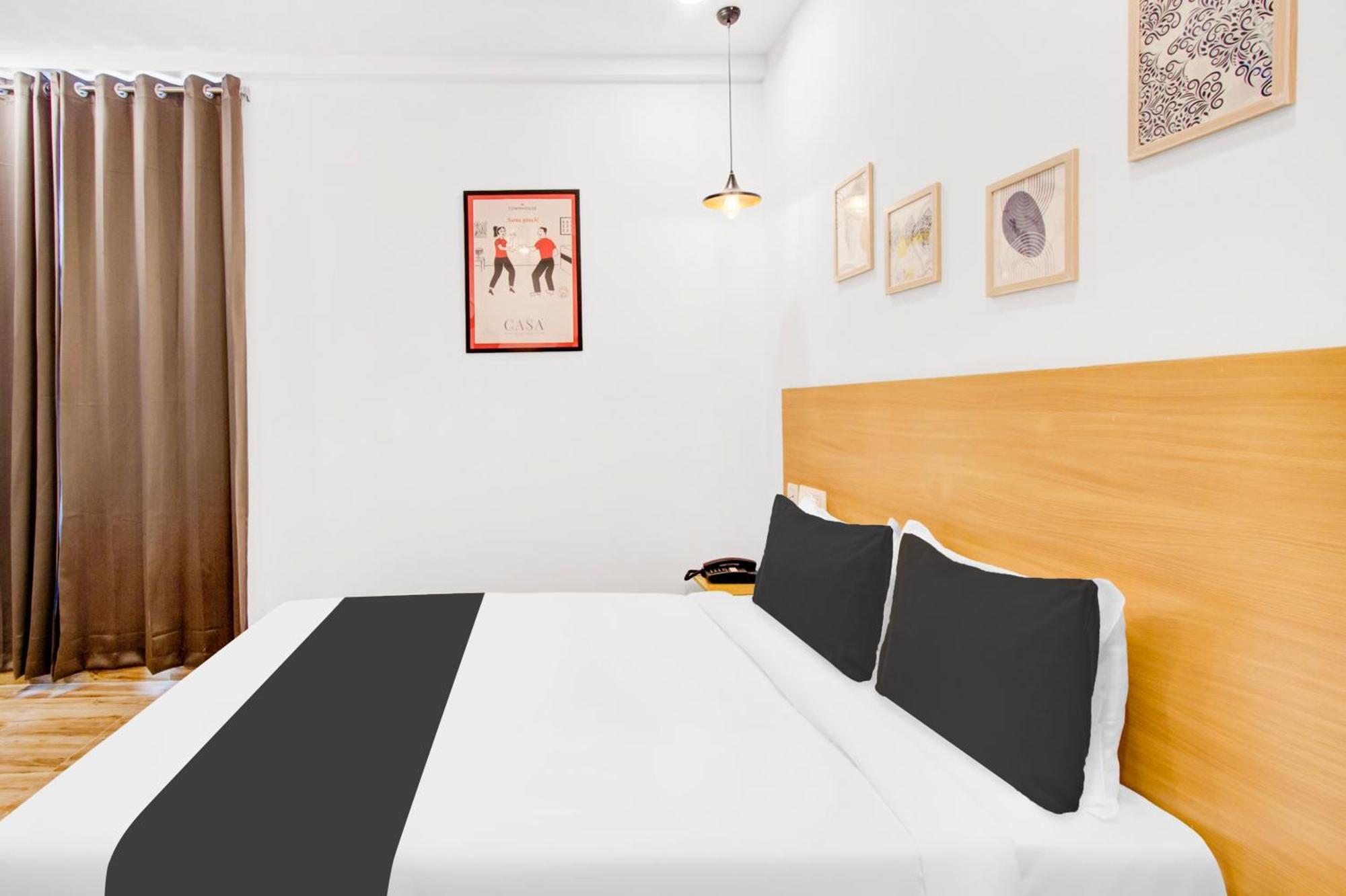 Hotel Super Townhouse Casa Grand Warangal Esterno foto